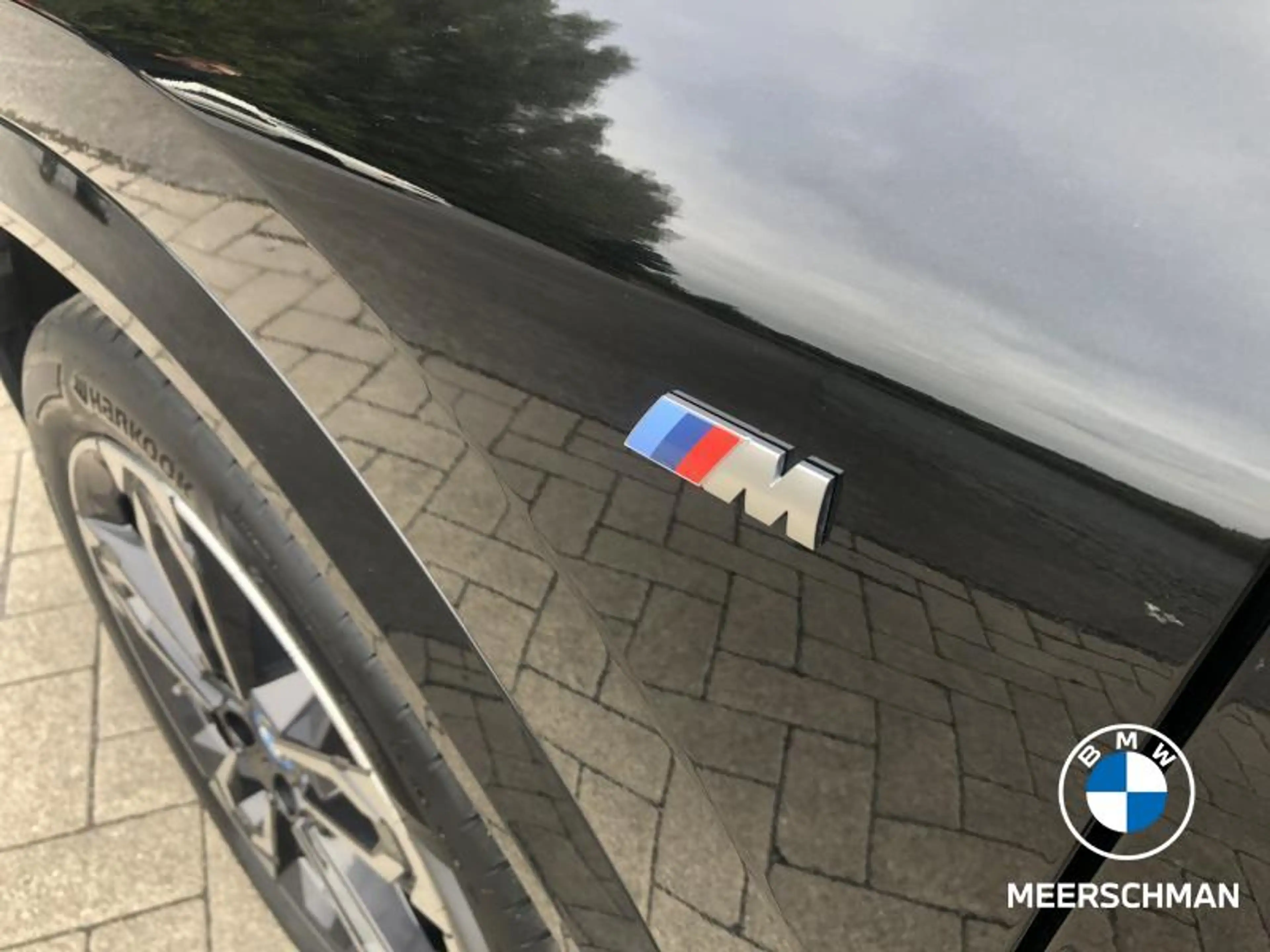 BMW iX2 Msportpro act seats hud harmk — photo 11
