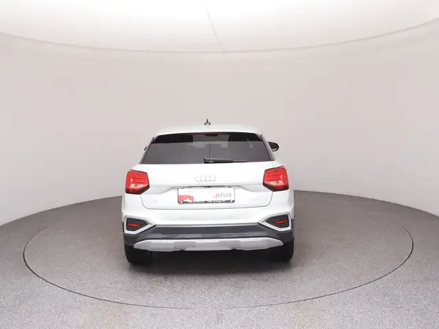 Audi Q2 view 6