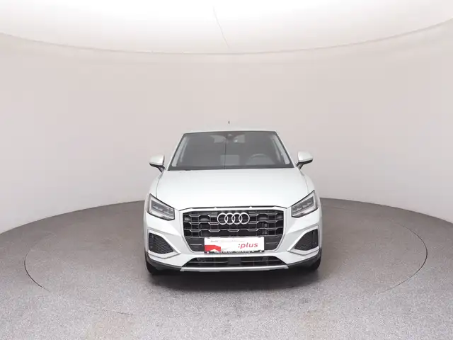 Audi Q2 view 3