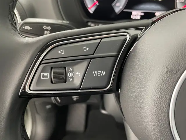 Audi Q2 view 14