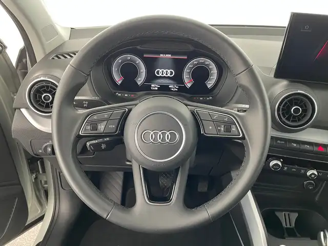 Audi Q2 view 13