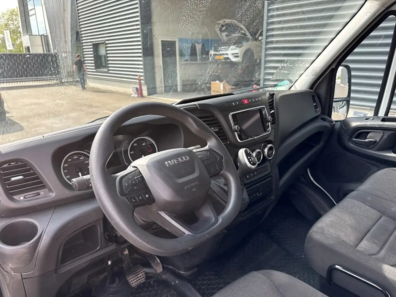 Iveco Daily 2024 — фото 12