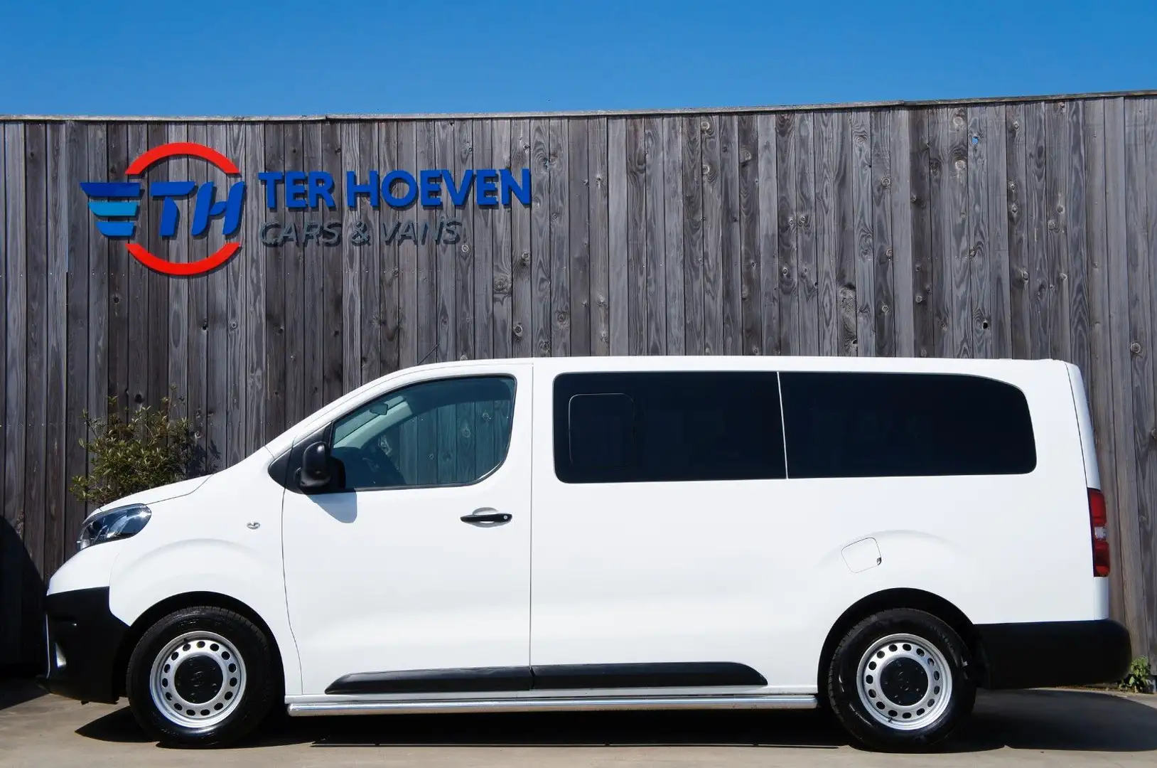 Toyota Proace 1.5 D-4D Lang 9-Sitzer Klima 88KW Euro 6 Weiß - 1