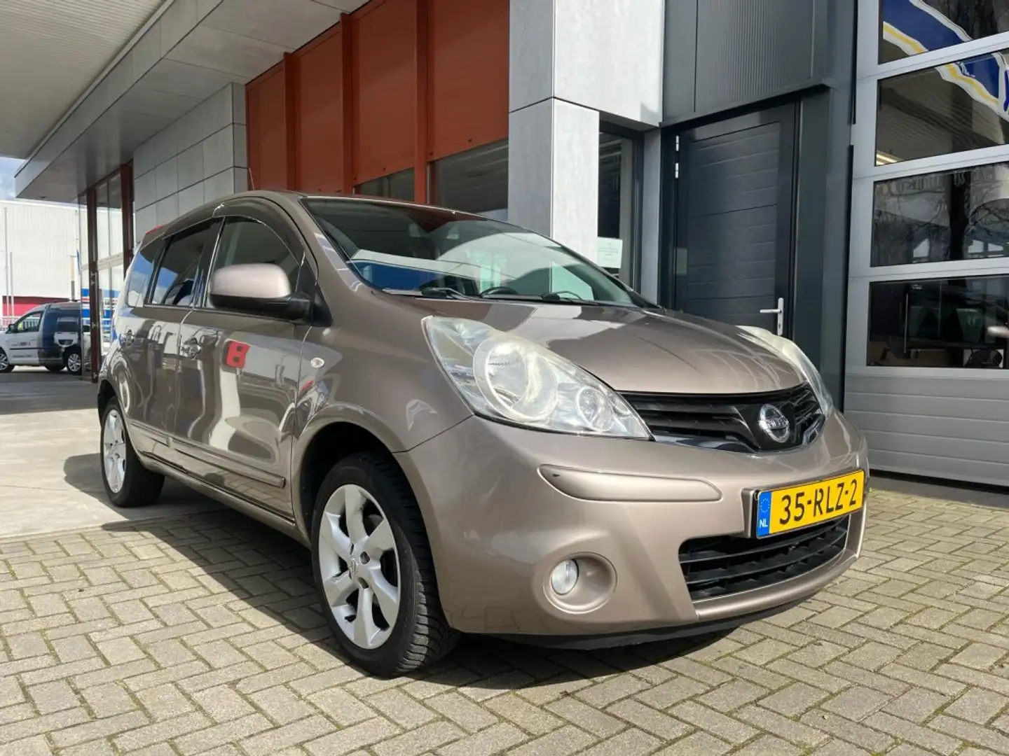 Nissan Note 1.6 LIFE + Brown - 1
