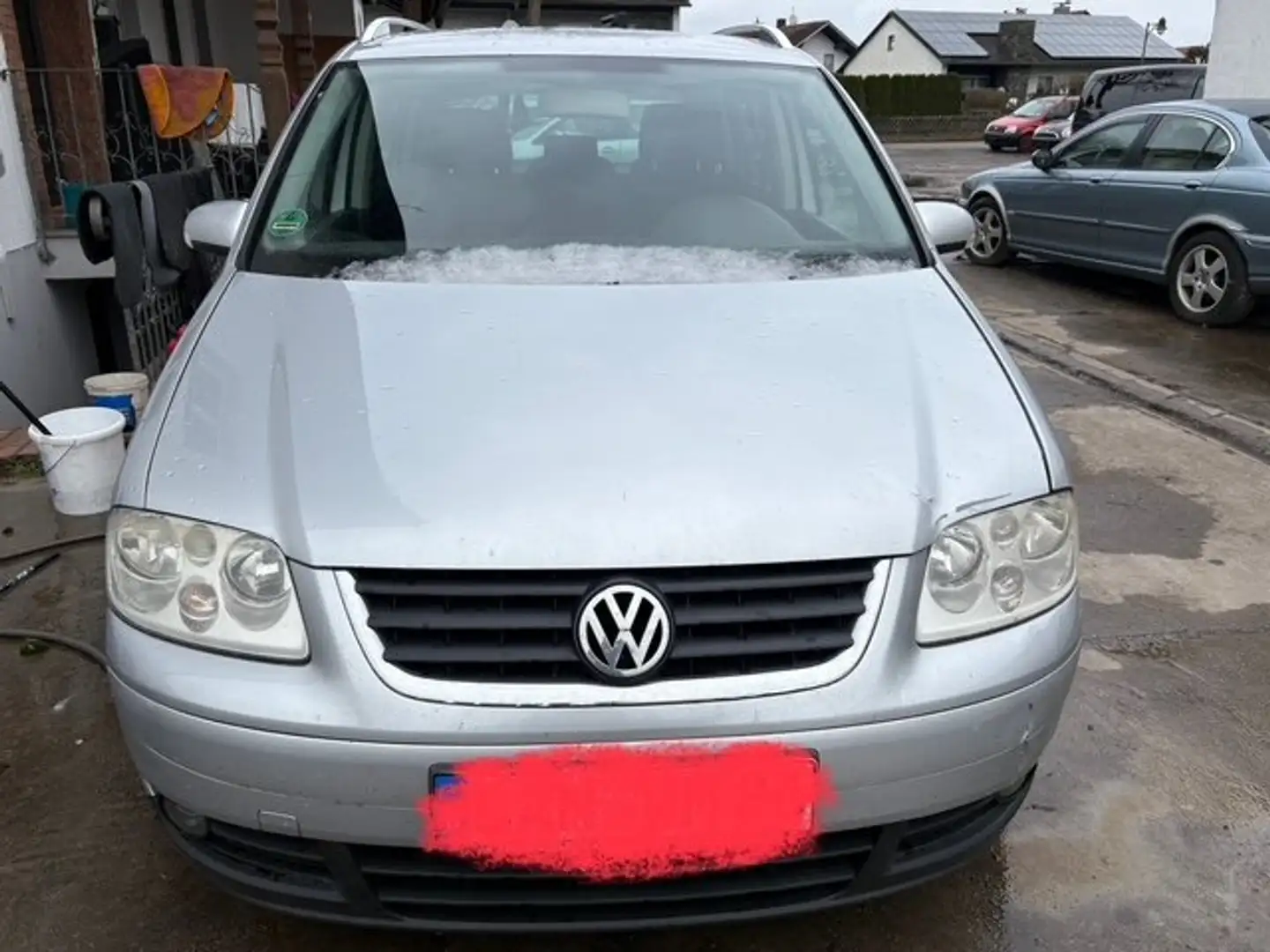 Volkswagen Touran Highline Grau - 1