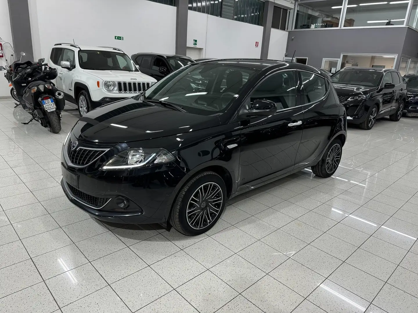 Lancia Ypsilon 1.0 hybrid Gold 5POSTI SENSORI GOMMATA NUOVA BELLA Noir - 1