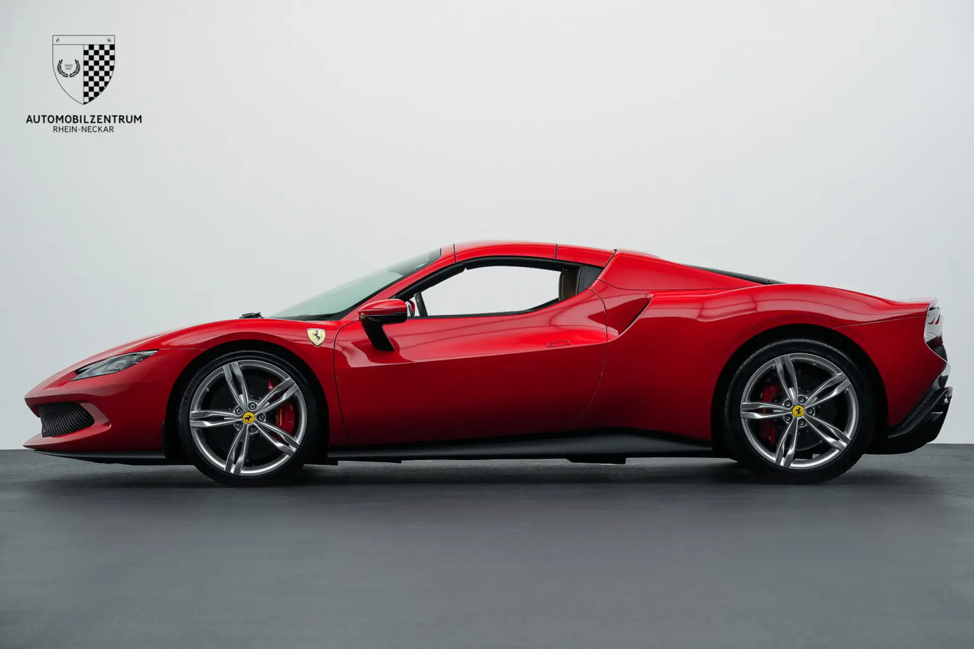 페라리 296 GTS 2024 빨강 사진 4