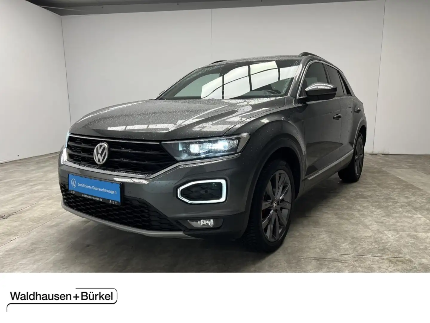 Volkswagen T-Roc 2.0 TSI DSG Sport 4Motion Klima Navi Einparkhilfe Grau - 1