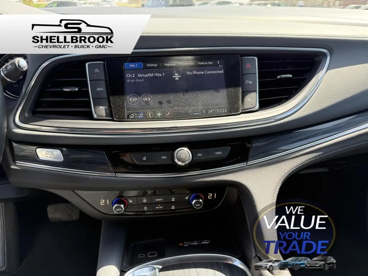 Buick Enclave снимка Buick Enclave