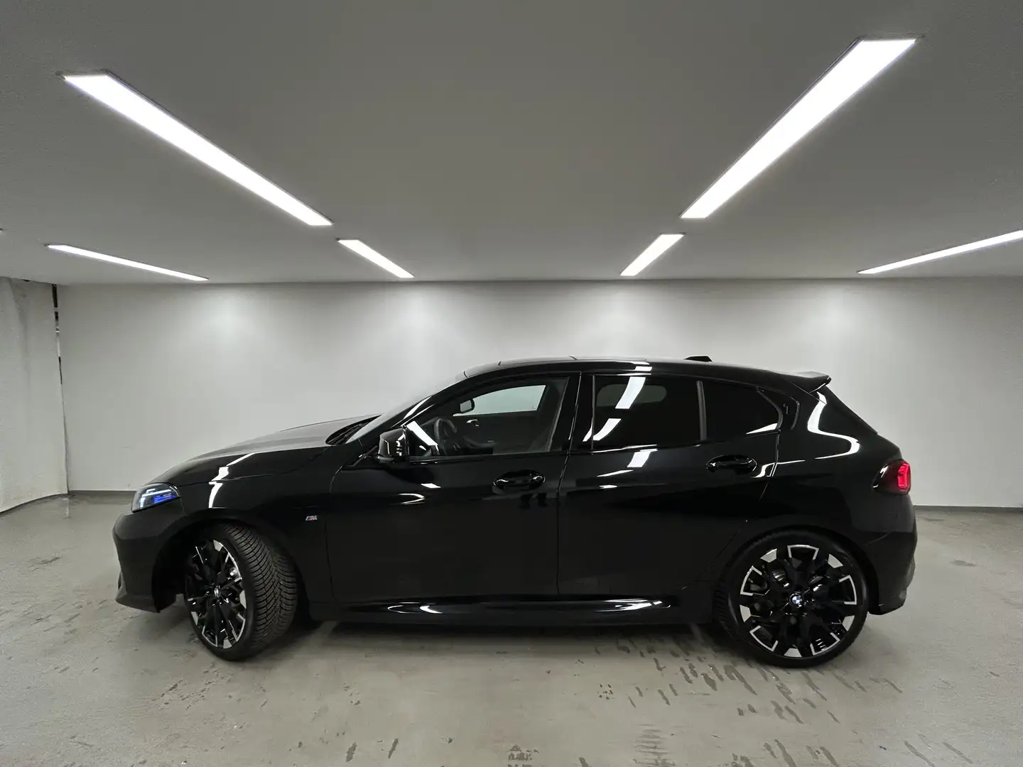 BMW 135 M135 xDrive M Sportpaket Pro DA. Prof. PA. Plus Pa Schwarz - 2