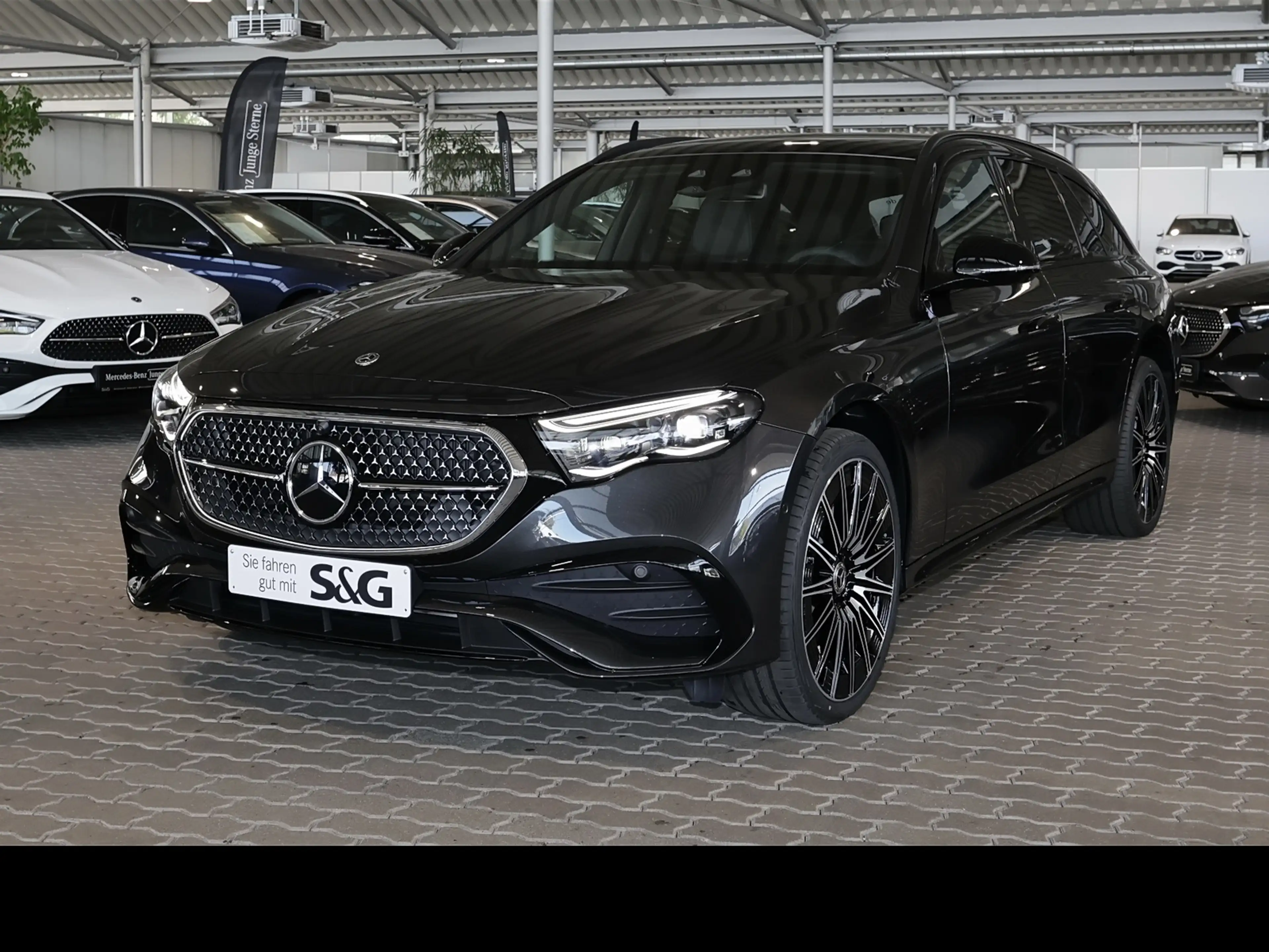 Mercedes-Benz E 220 d T MBUX+360°+DIG-LED+ AHK+Night+20