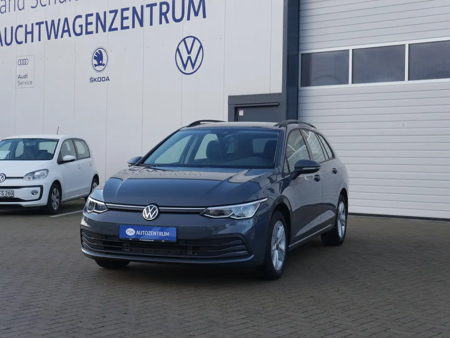 Volkswagen Golf Variant VIII Variant 2.0 TDI Life DSG NAVI ACC SITZHZG LE Grau - 2