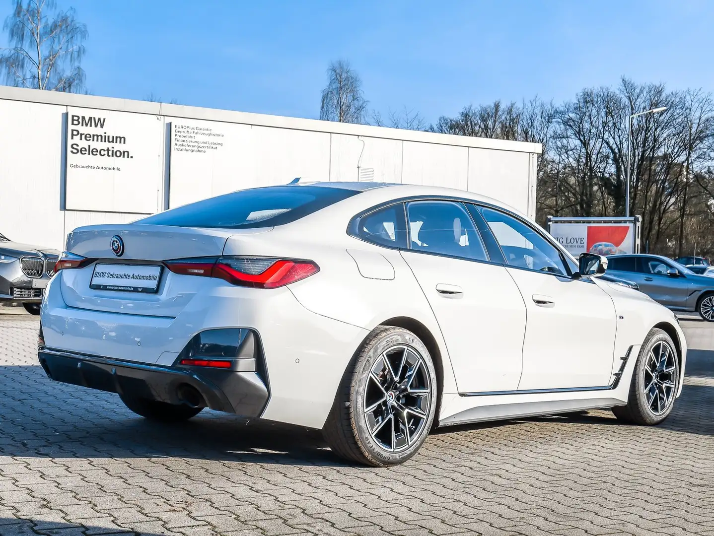 BMW 420 i Gran Coupé M Sport RFK NAVI LED PDC V+H LM Weiß - 2