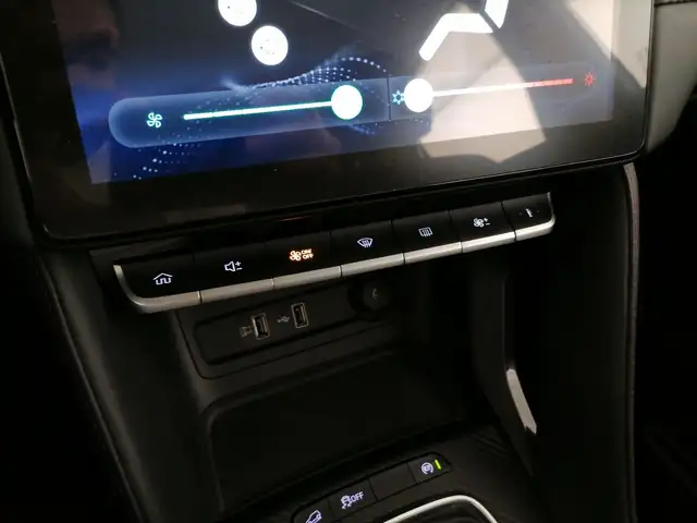 MG ZS view 14