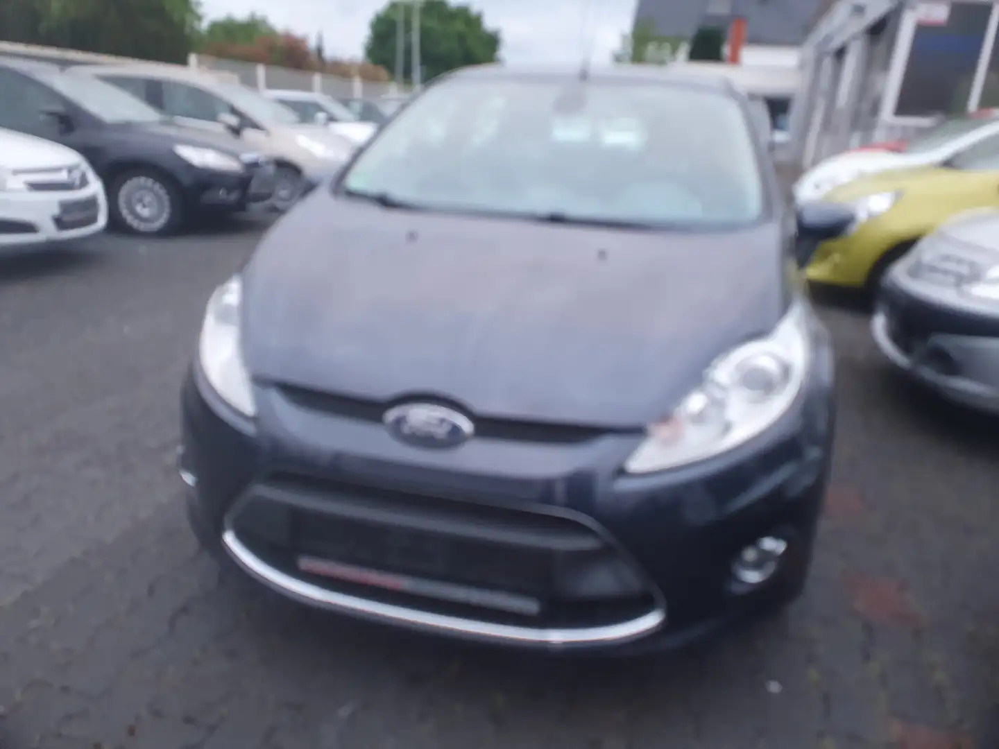 Ford Fiesta 1.4 Autom. Ghia - 1. Hand - nur 26.000 kilometer Grau - 2