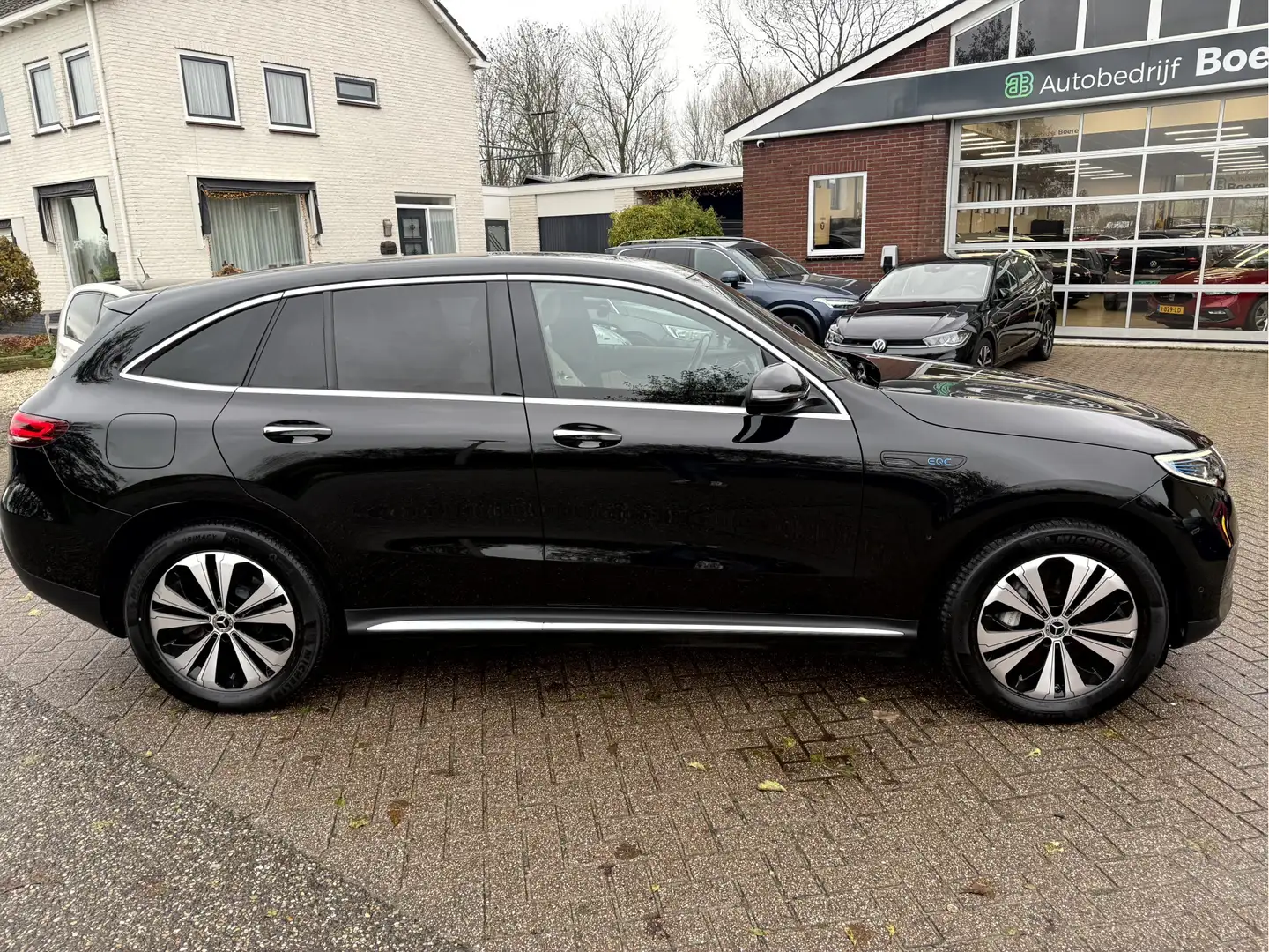 Mercedes-Benz EQC 400 4MATIC Business Solution 80 kWh Camera, Adap.Cruis Zwart - 2