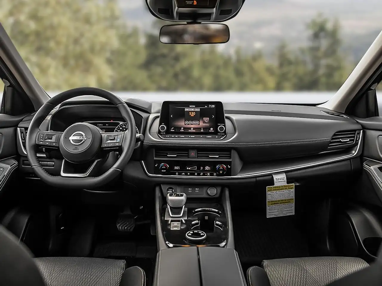 Nissan Rogue снимка Nissan Rogue