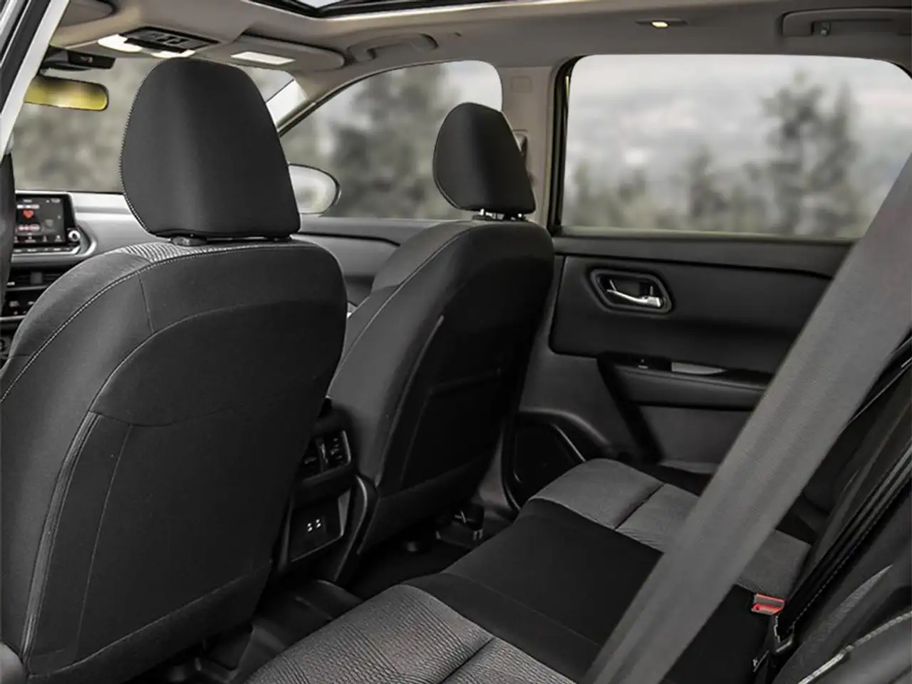 Nissan Rogue снимка Nissan Rogue