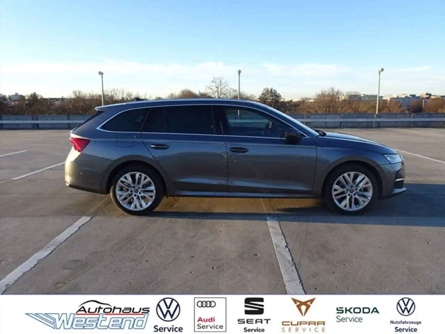 Skoda Octavia Kombi 2.0l TDI 110kW DSG LED Navi Teilleder Klima Grau - 2