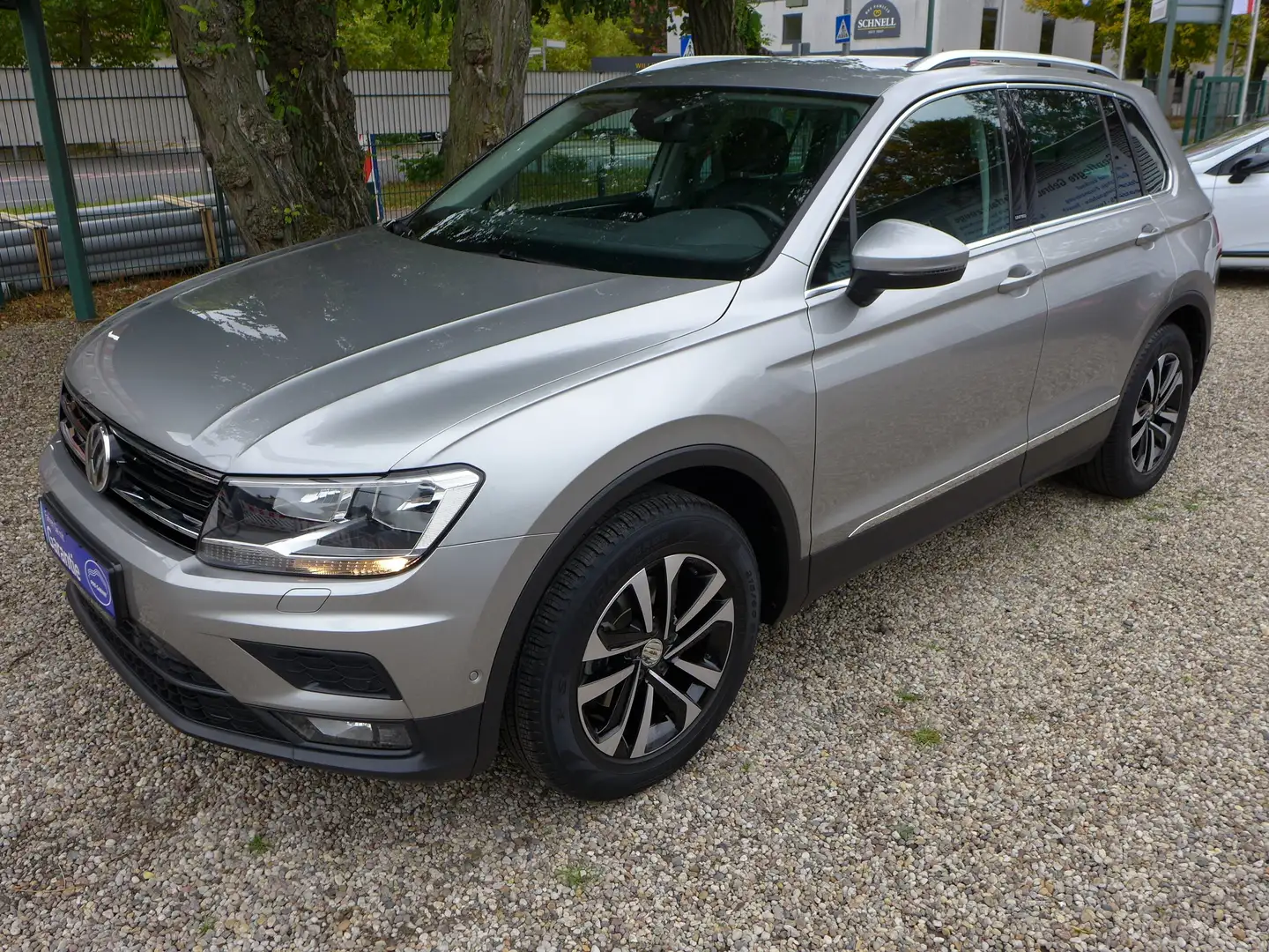 Volkswagen Tiguan Tiguan 1.5 TSI OPF DSG United Navi / AHK Grau - 1
