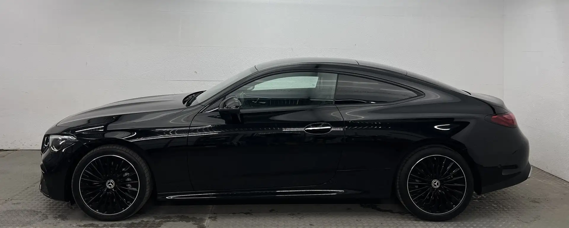 Mercedes-Benz CLE 450 4M AMG NIGHT KEYLESS+MEMORY+BURMESTER+ Schwarz - 2