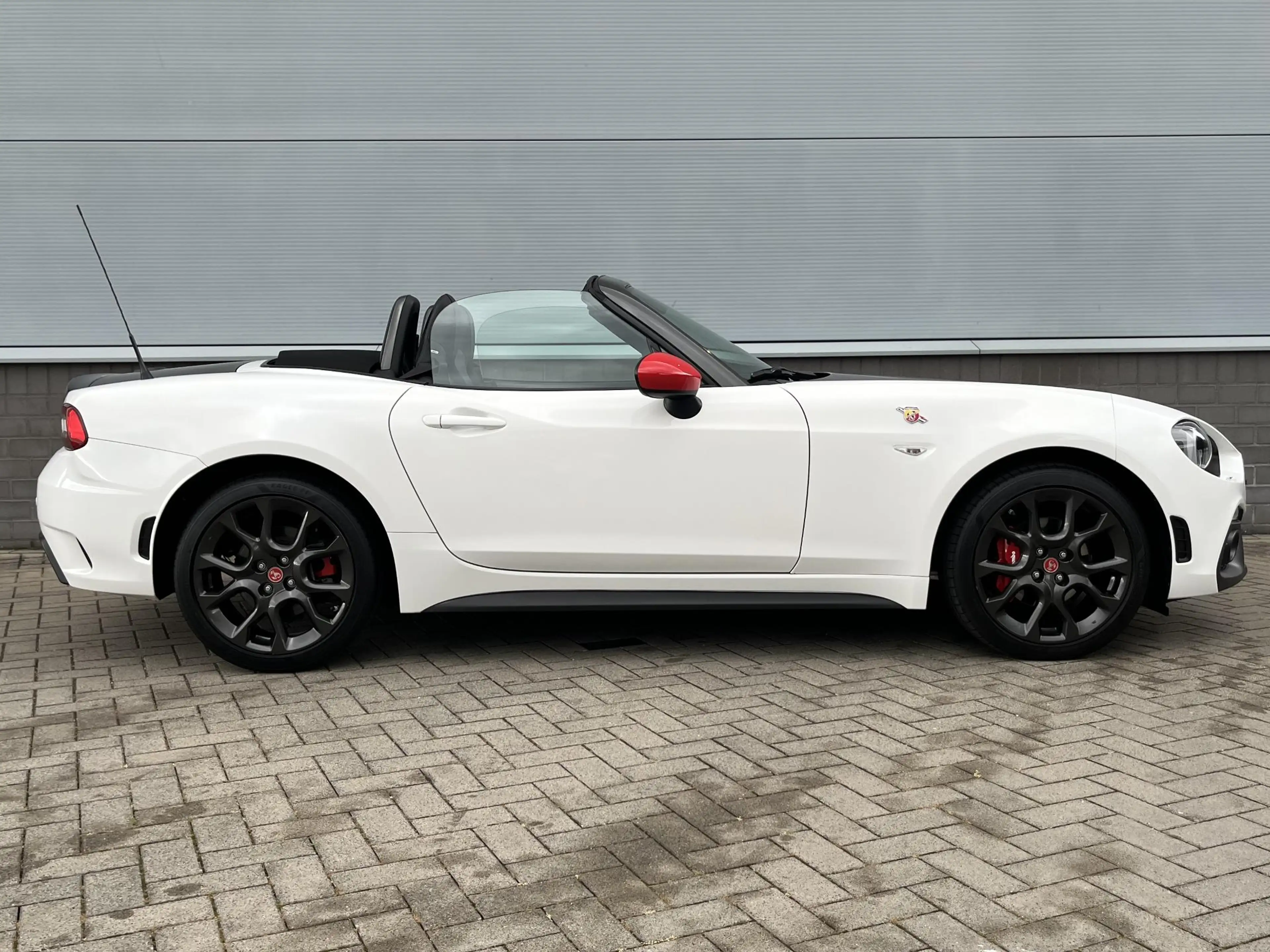 Fiat 124 Spider Abarth 1.4 MultiAir Turbo Automaat | Volledige his — photo 7
