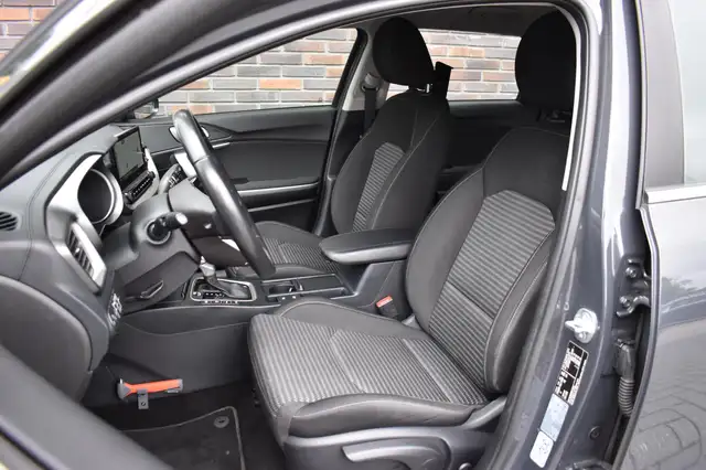 Kia Ceed view 4