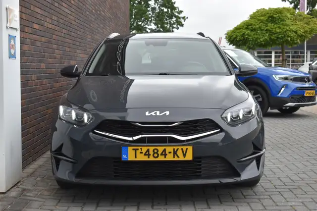 Kia Ceed view 6