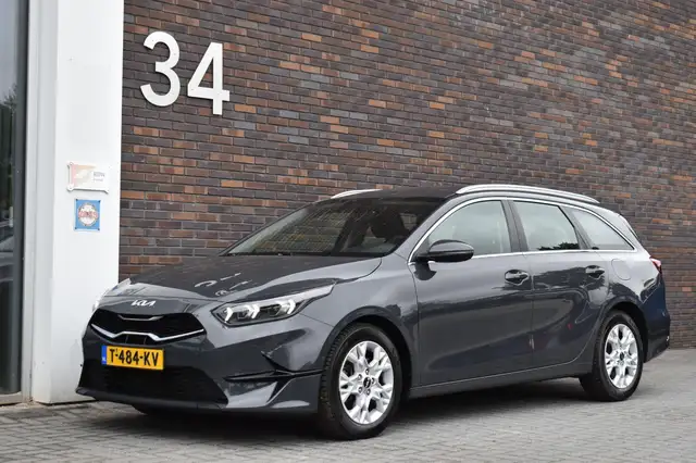 Kia Ceed view 3
