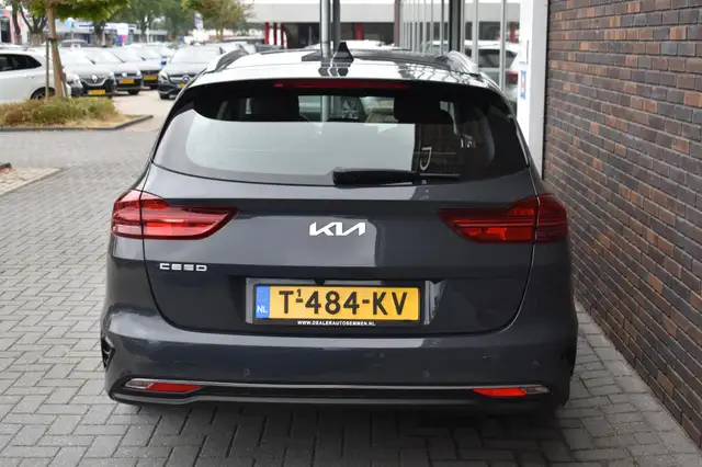 Kia Ceed view 8