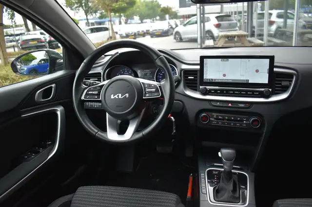 Kia Ceed view 13