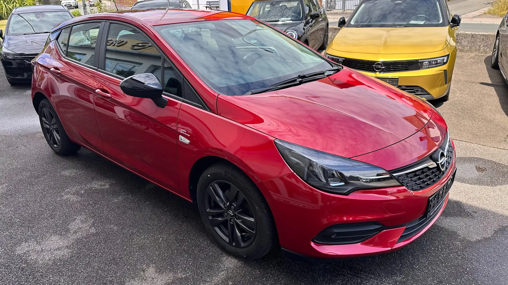 Opel Astra Edition Start/Stop Sitz/Lenkradheizung DAB-Radio Czerwony - 1