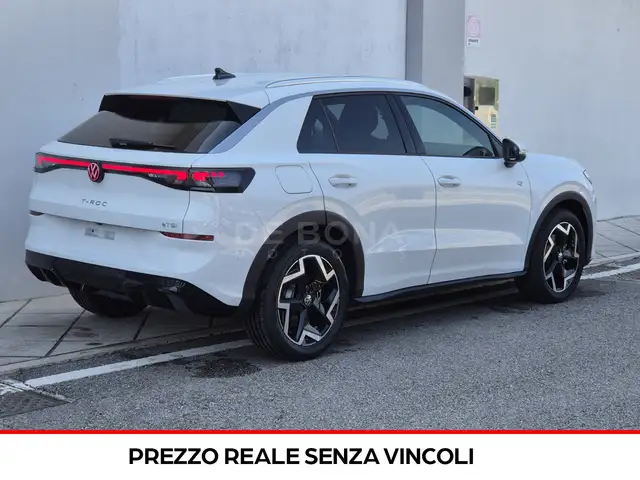 Volkswagen T-Roc view 4