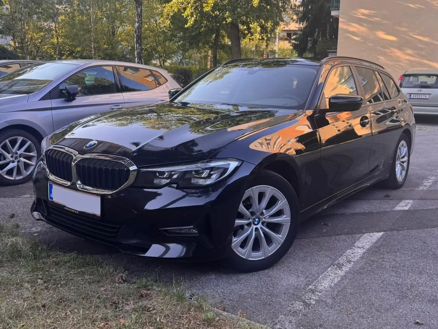BMW 318 318d 48 V Touring Aut. Schwarz - 1