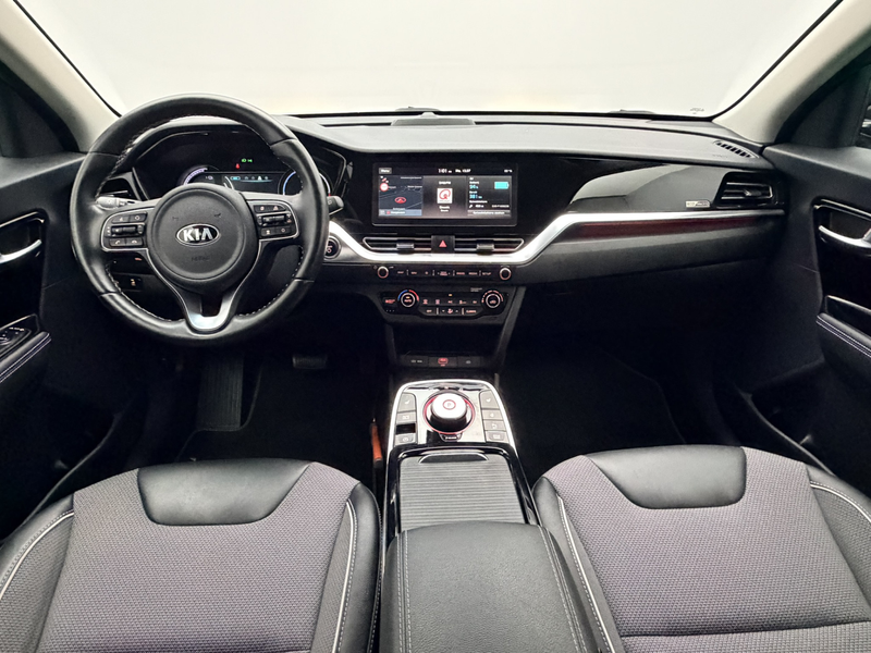 Kia e-Niro DynamicLine 64 kWh SOH 97,6% | Warmtepomp | Camera — photo 2