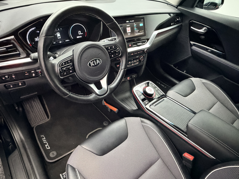 Kia e-Niro DynamicLine 64 kWh SOH 97,6% | Warmtepomp | Camera — photo 13