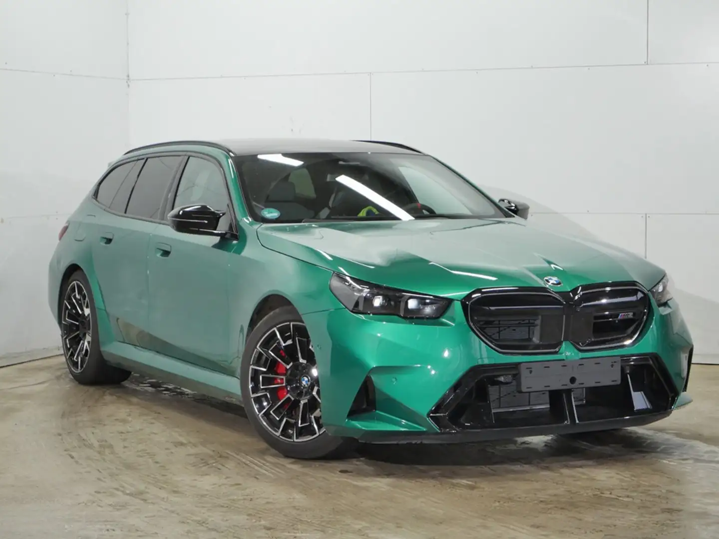 BMW M5 Touring xDrive + GARANTIE-bis-06.2030 Grün - 2