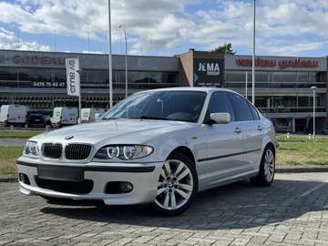 320i Pack