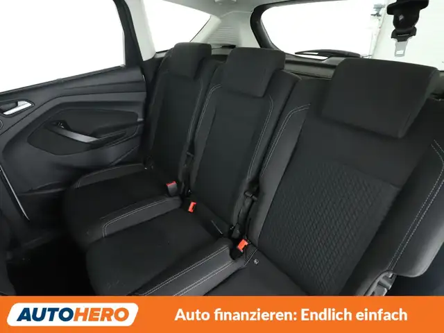 Ford C-Max view 14