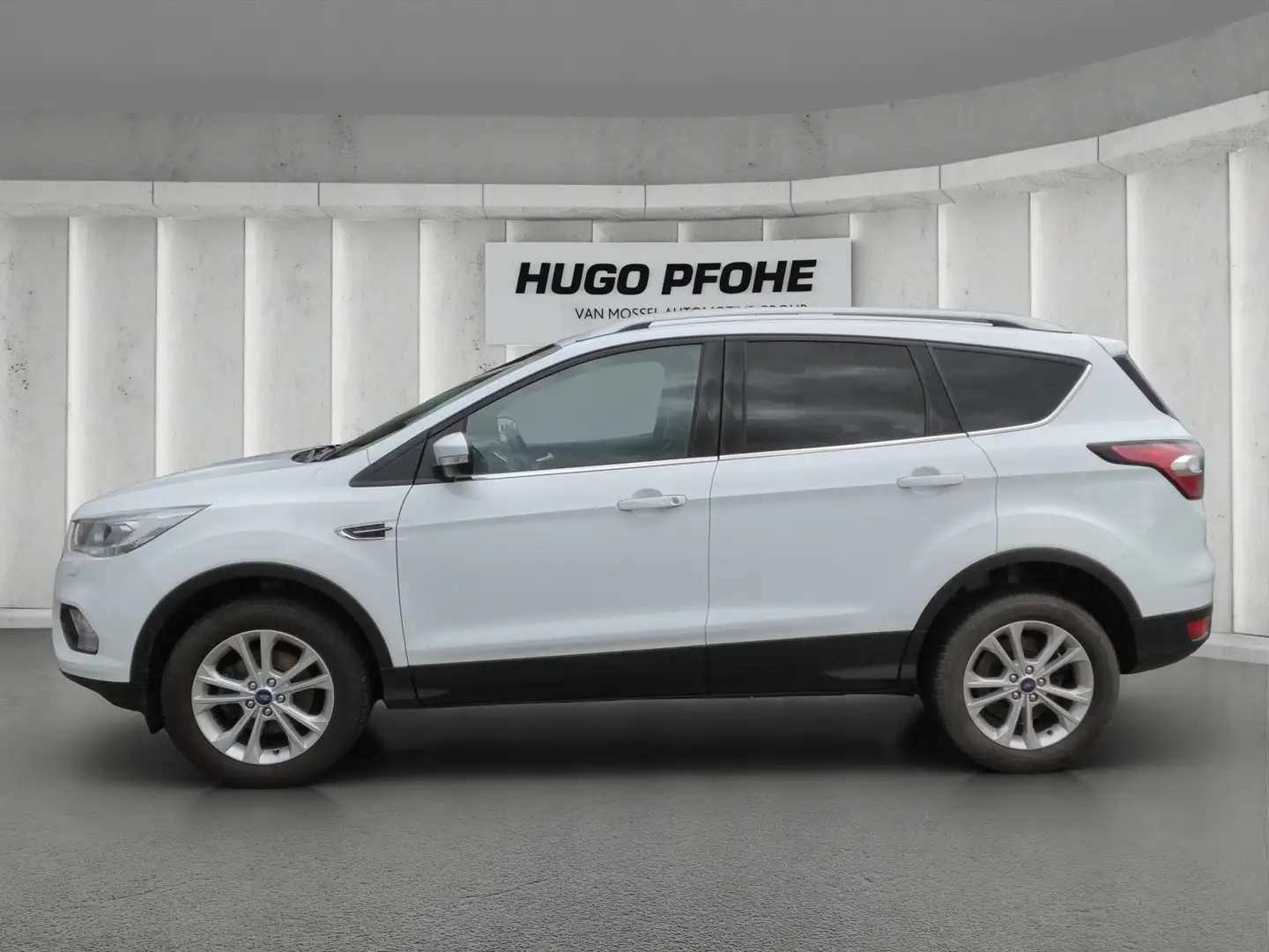 Ford Kuga 1.5 EcoBoost Titanium 4x2 AHK Wit - 2