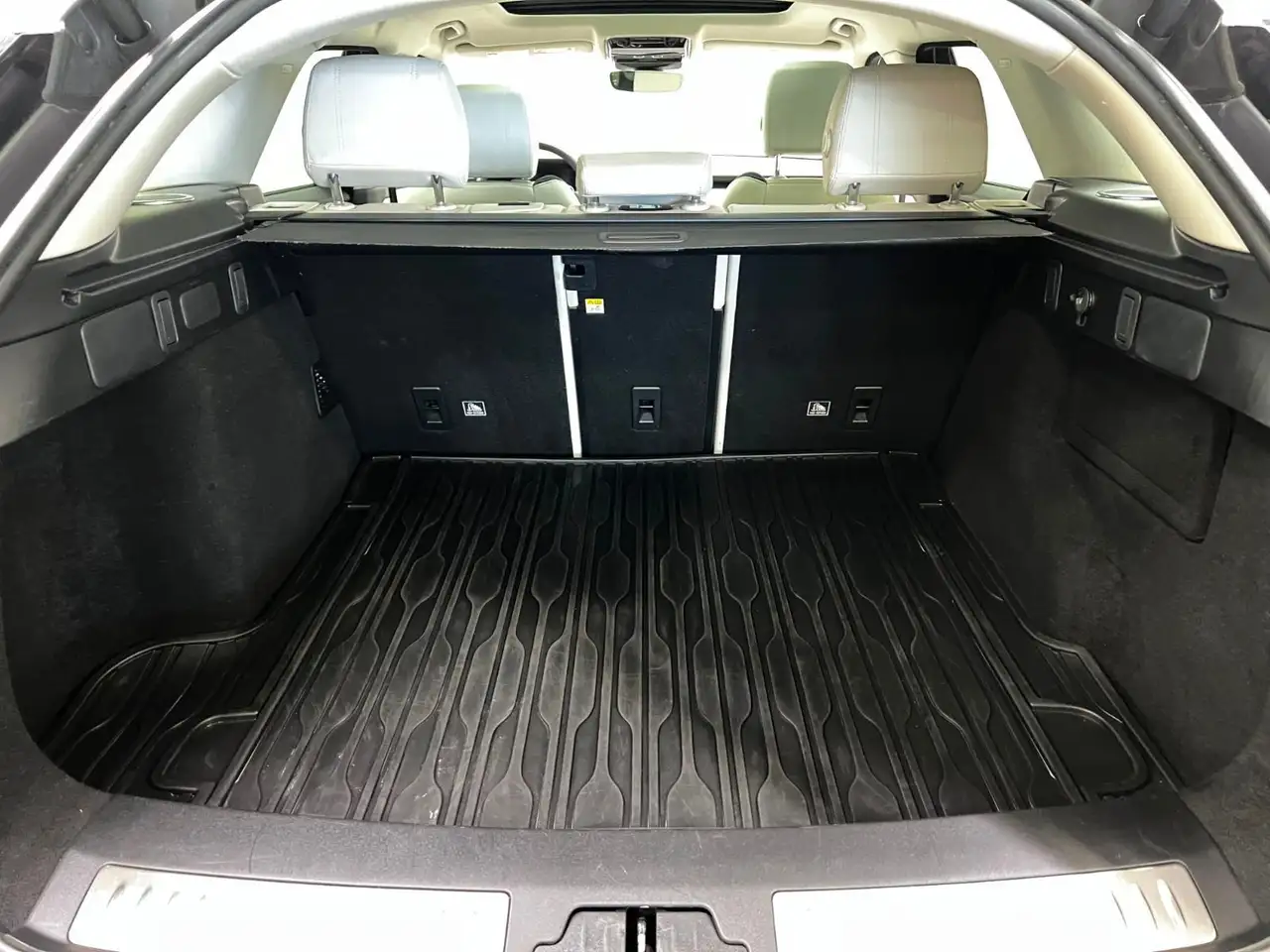 Land Rover Range Rover Velar снимка Land Rover Range Rover Velar