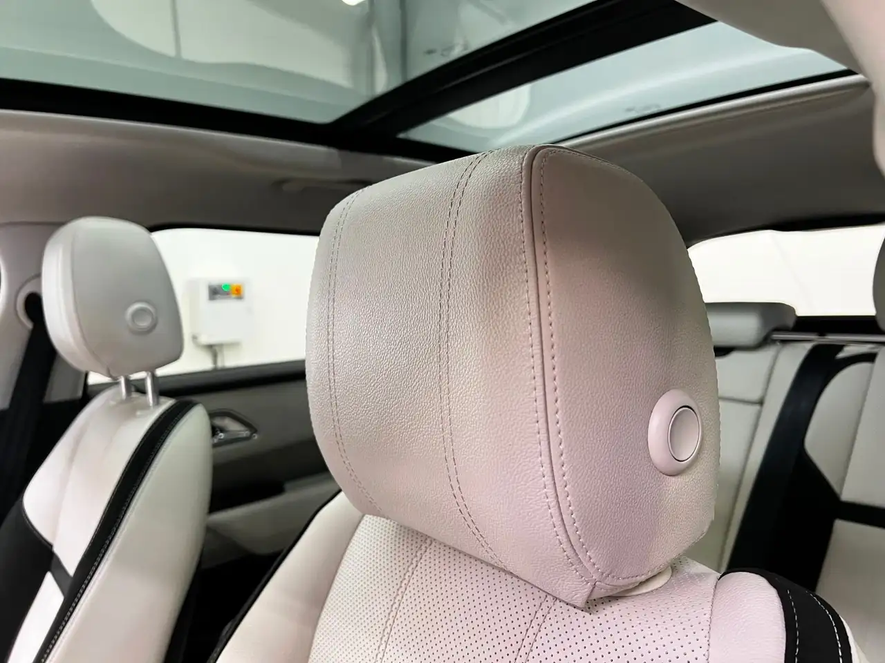 Land Rover Range Rover Velar снимка Land Rover Range Rover Velar