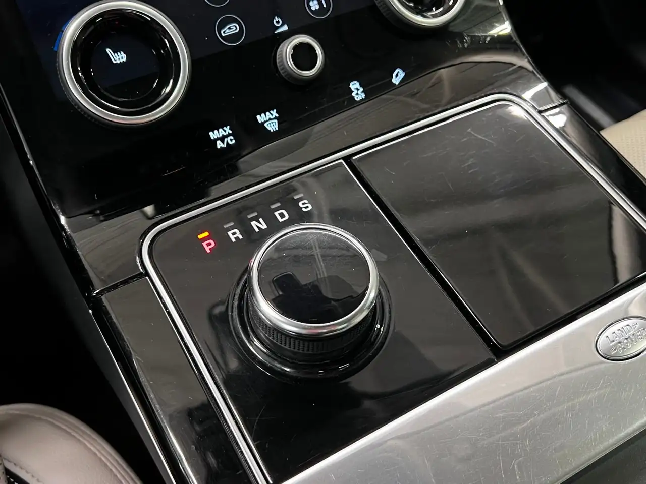 Land Rover Range Rover Velar снимка Land Rover Range Rover Velar