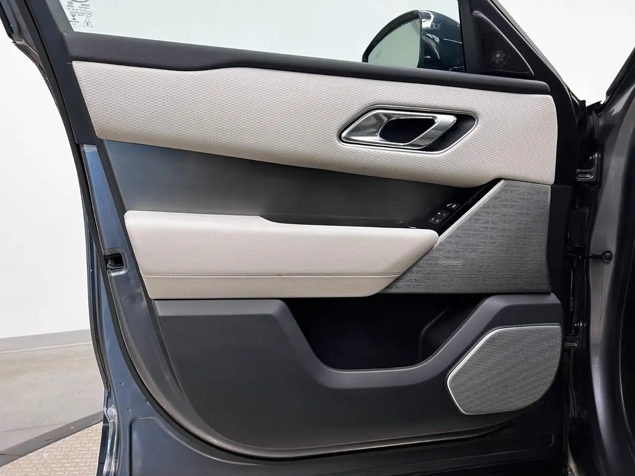 Land Rover Range Rover Velar снимка Land Rover Range Rover Velar
