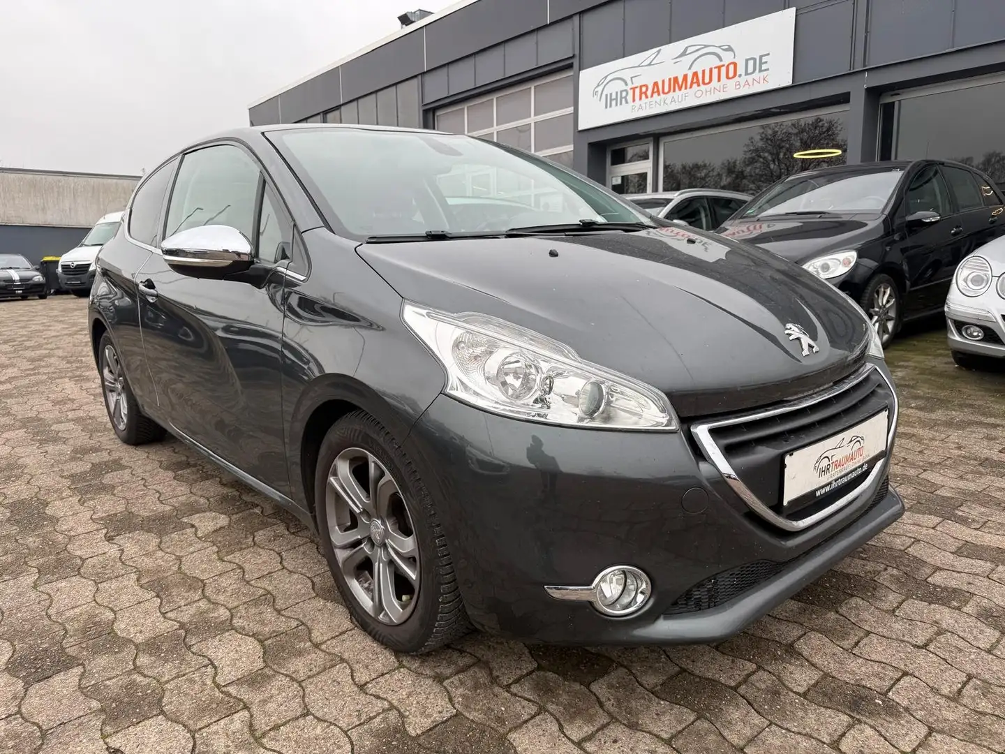 Peugeot 208 Allure+Tüv&Insp. Neu+Navi+PDC+ Grau - 1