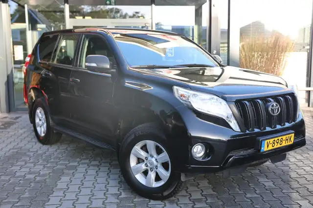 Toyota Land Cruiser 2.8 D-4D 5DRS ACTIVE A/T VAN