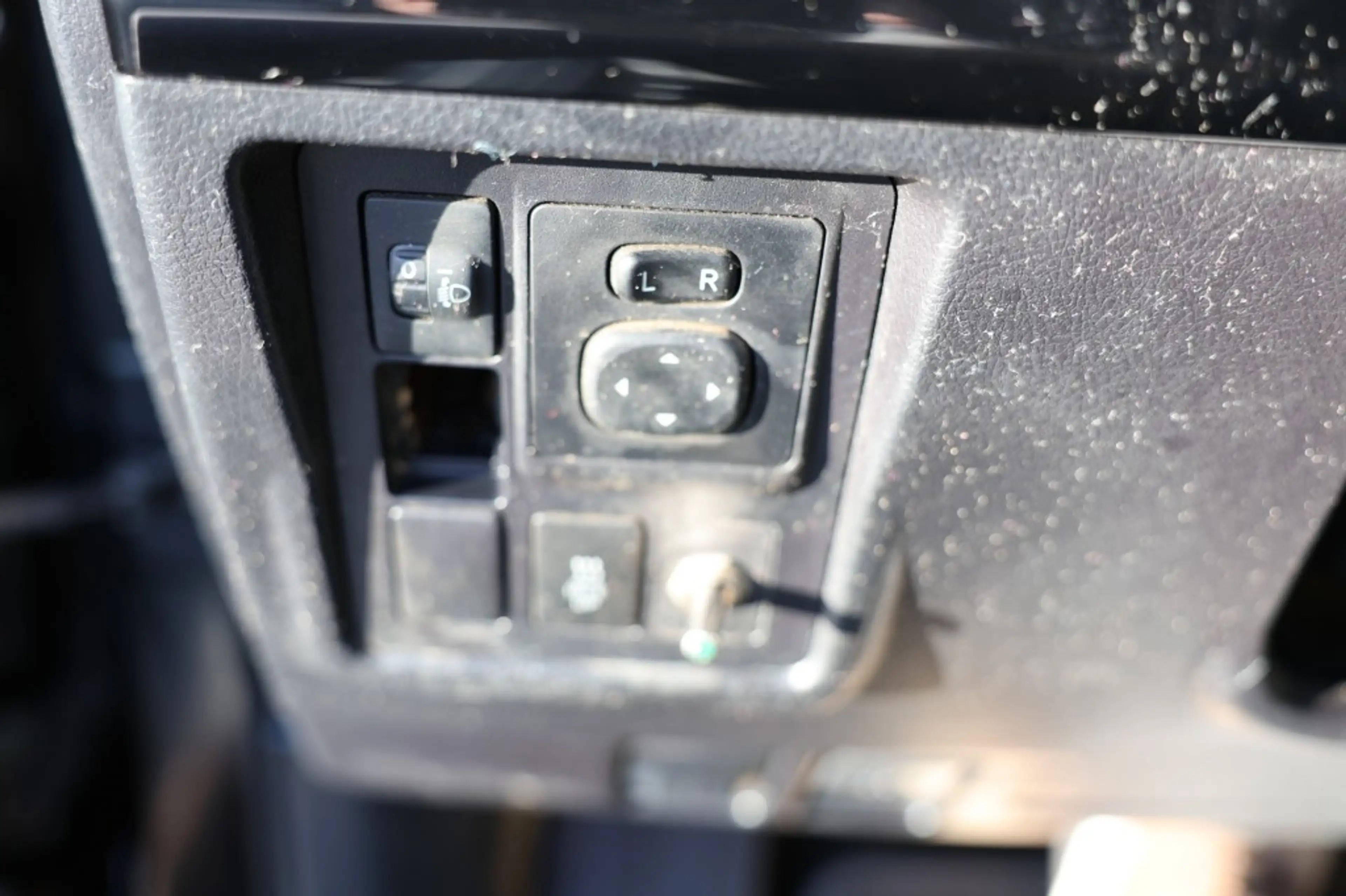 Toyota Land Cruiser 2.8 D-4D 5DRS ACTIVE A/T VAN — photo 17