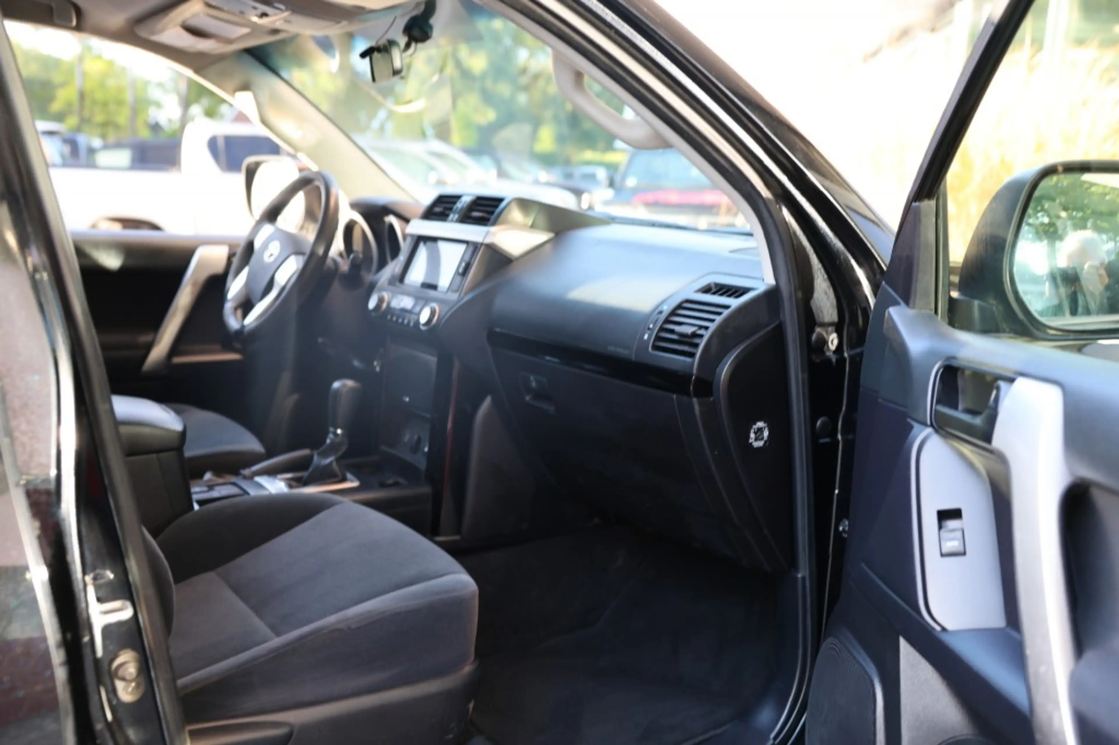 Toyota Land Cruiser 2.8 D-4D 5DRS ACTIVE A/T VAN — photo 19