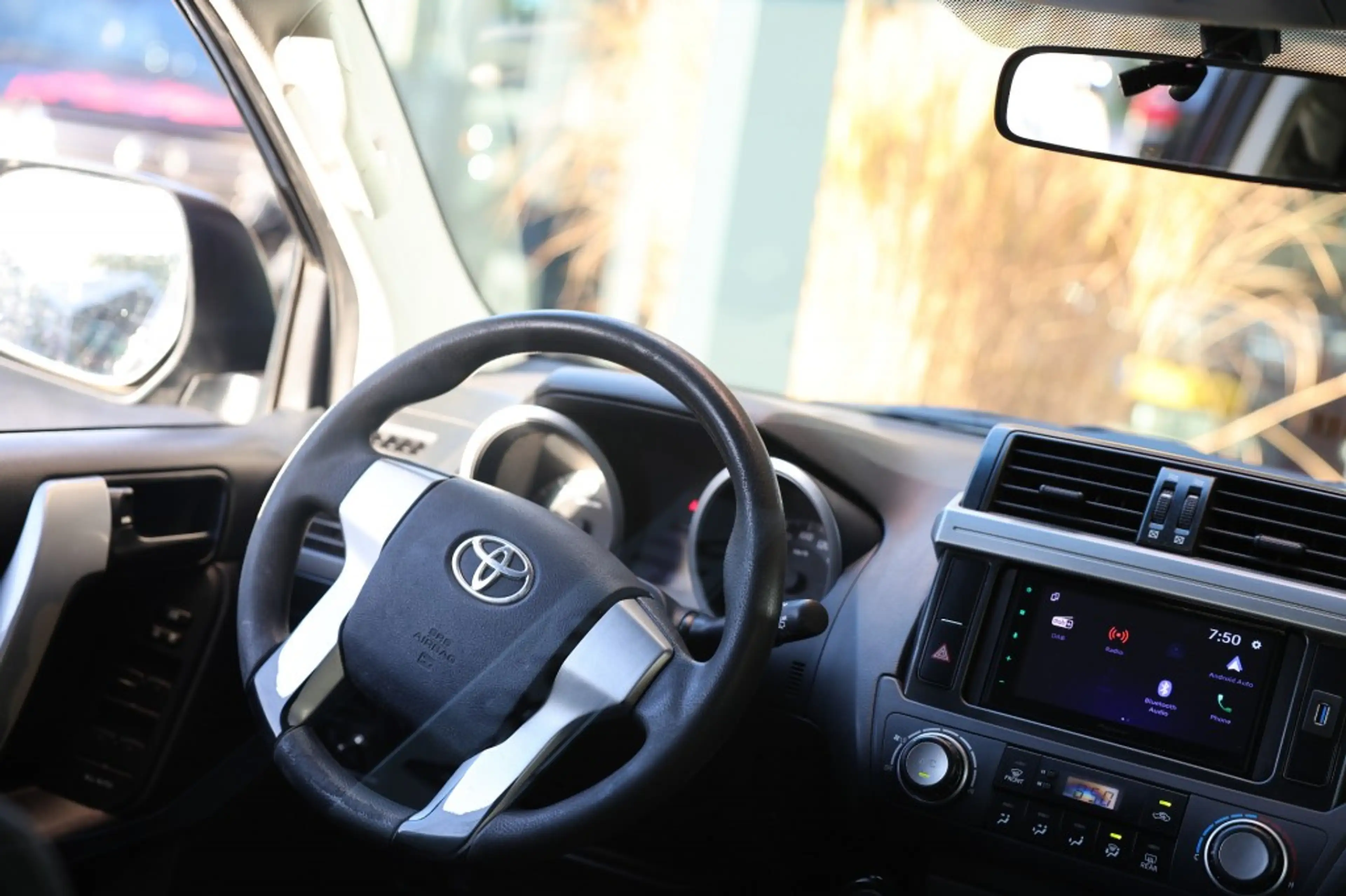 Toyota Land Cruiser 2.8 D-4D 5DRS ACTIVE A/T VAN — photo 11