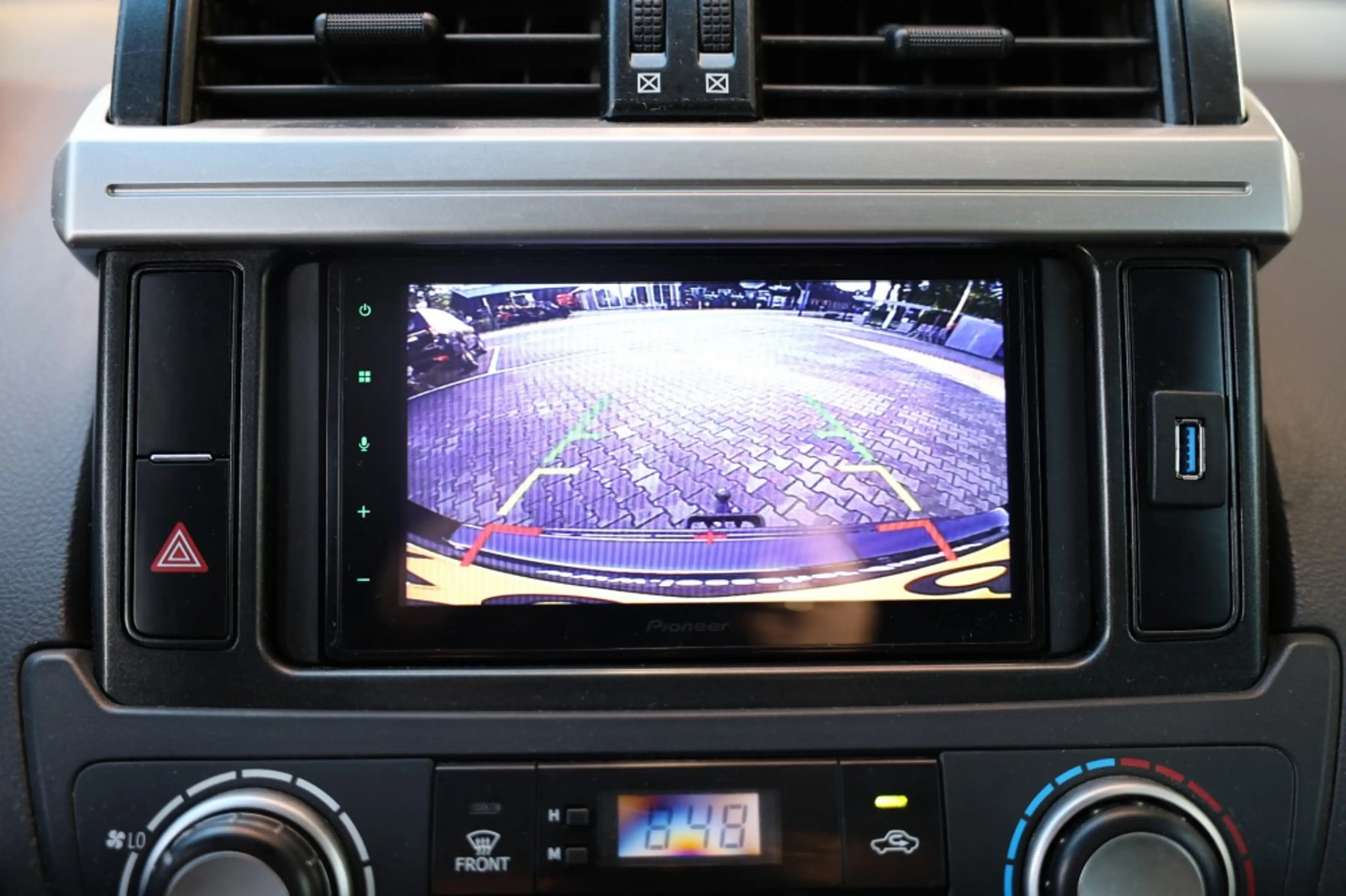 Toyota Land Cruiser 2.8 D-4D 5DRS ACTIVE A/T VAN — photo 14